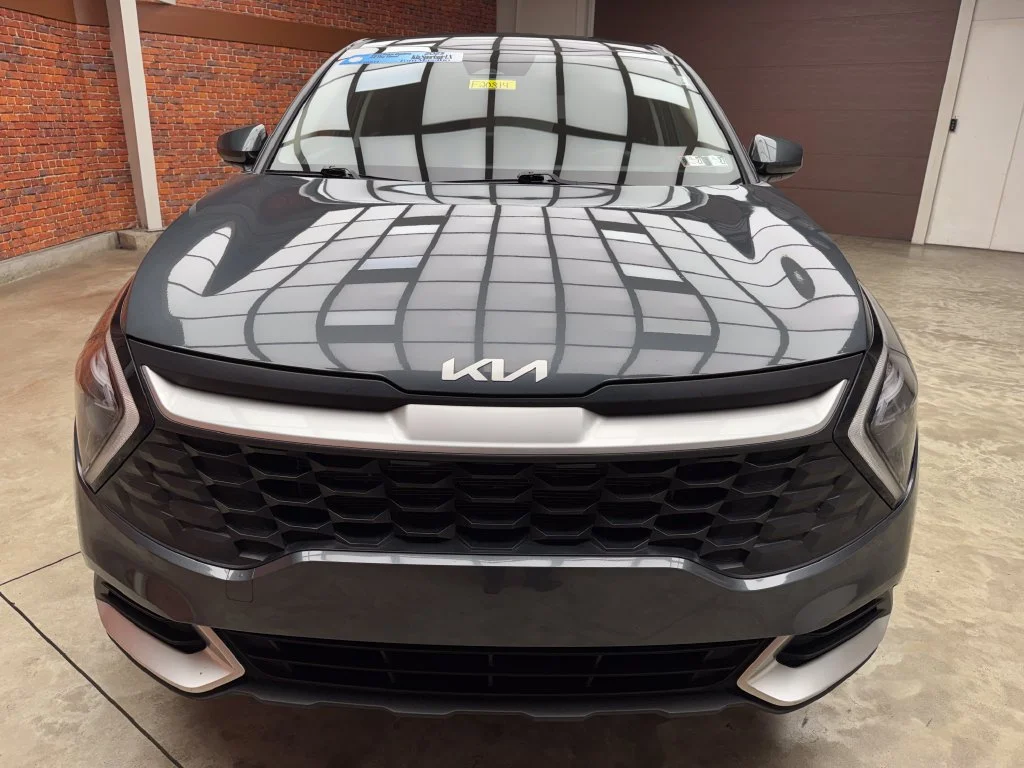 Certified Used 2023 Gray Kia LX image 7