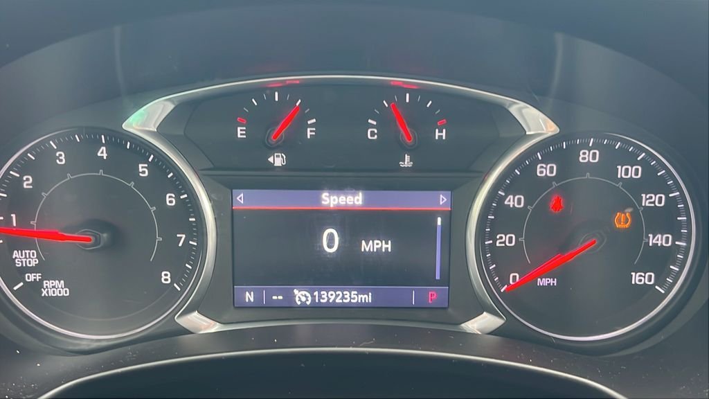 Used 2019 White GMC SLT image 22