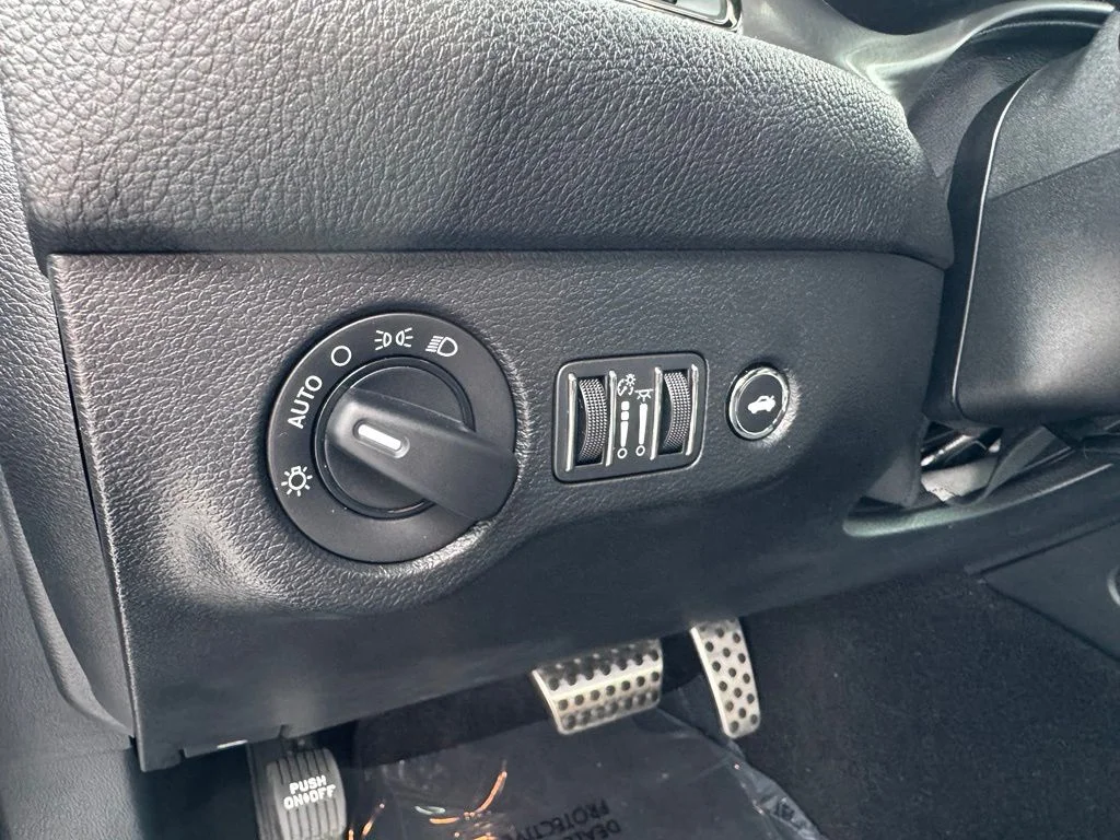 Used 2022 Purple Dodge SRT Hellcat image 13