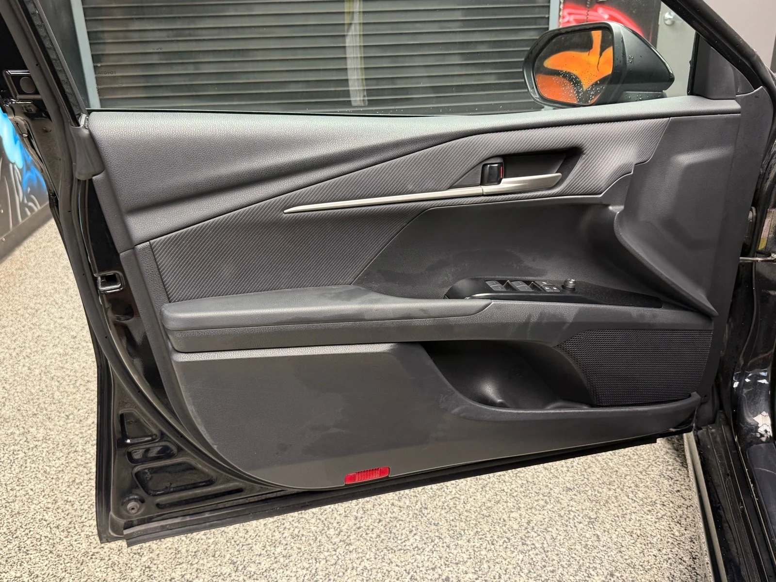 Used 2025 Midnight Black Metallic (218) Toyota SE image 7
