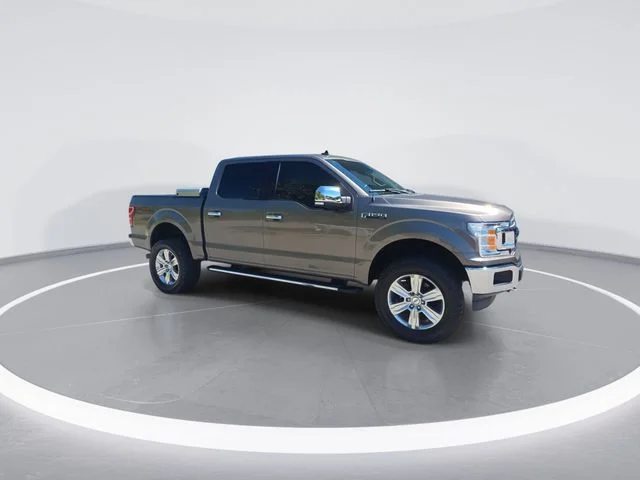 Used 2019 Gray Ford XLT image 2