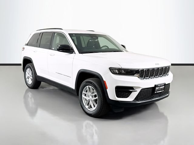 New 2026 Bright White Clear-Coat Exterior Paint Jeep Laredo X image 1