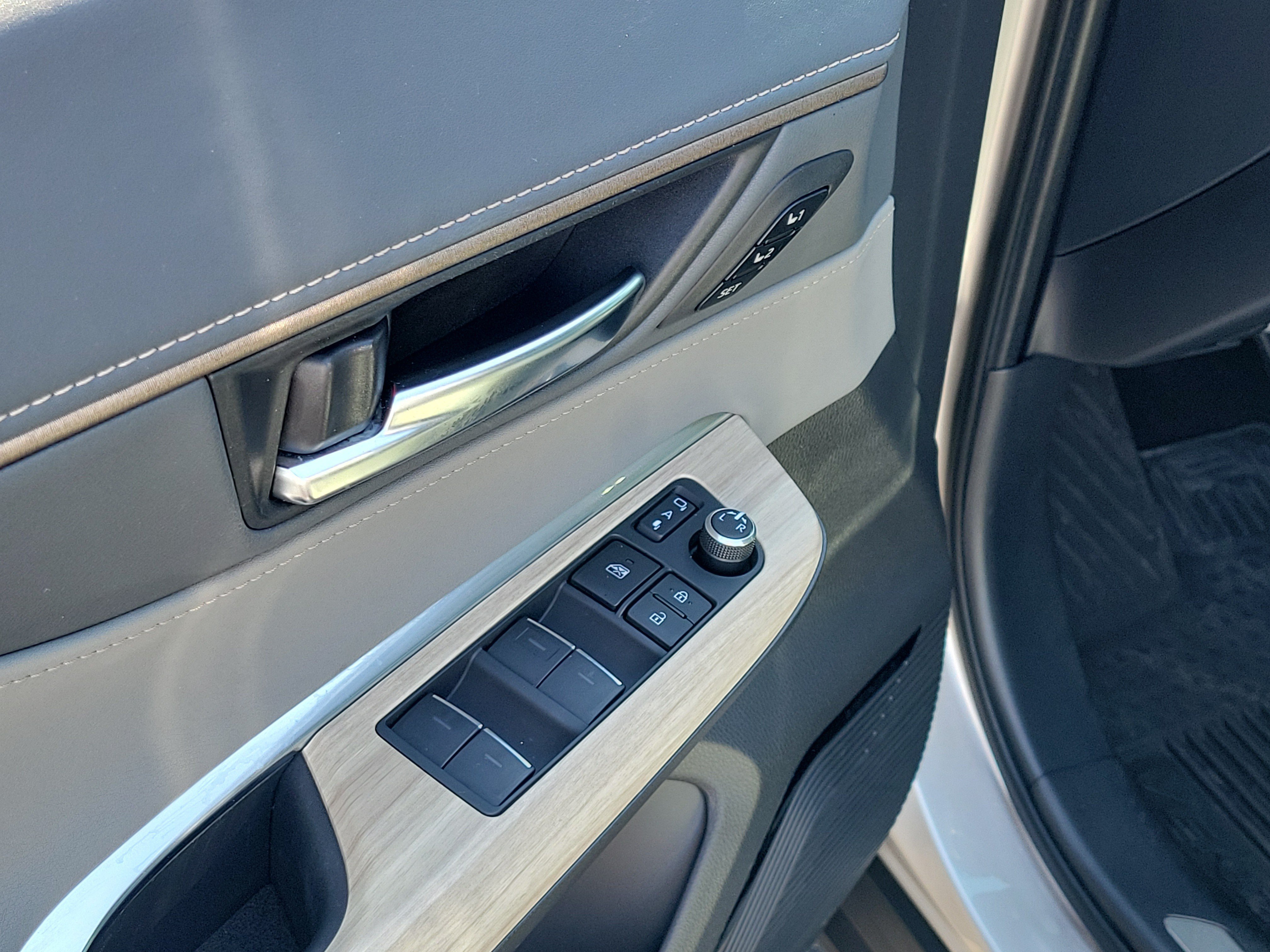 Used 2023 Champagne Toyota LE image 21