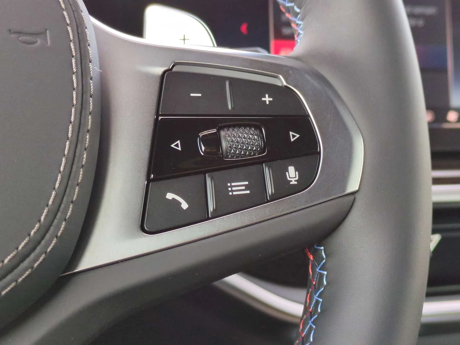 New 2026 Brooklyn Grey Metallic BMW M60i image 26