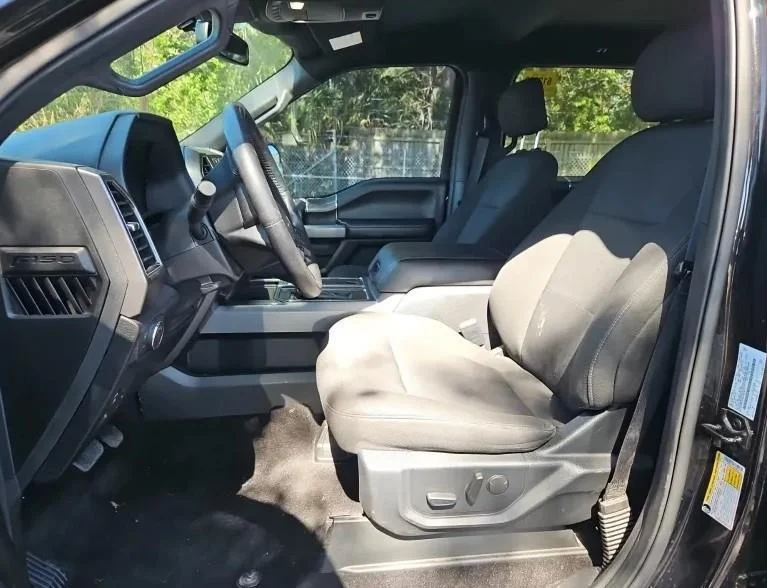 Used 2019  Ford XLT image 4