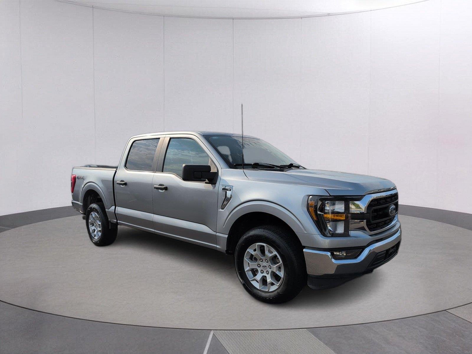 Used 2023 Iconic Silver Ford XLT image 7