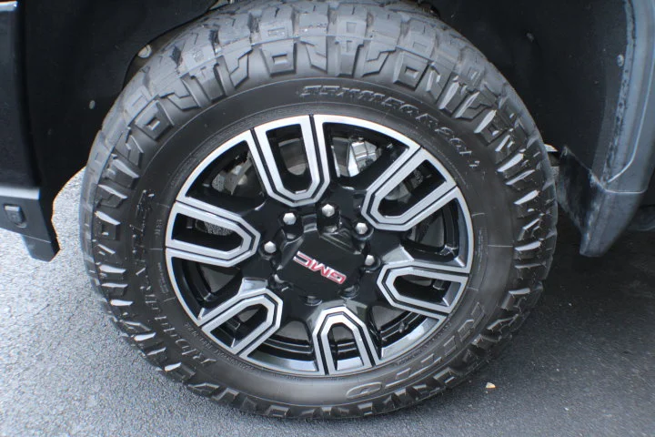 Certified Used 2021 ONYX BLACK GMC AT4 image 5