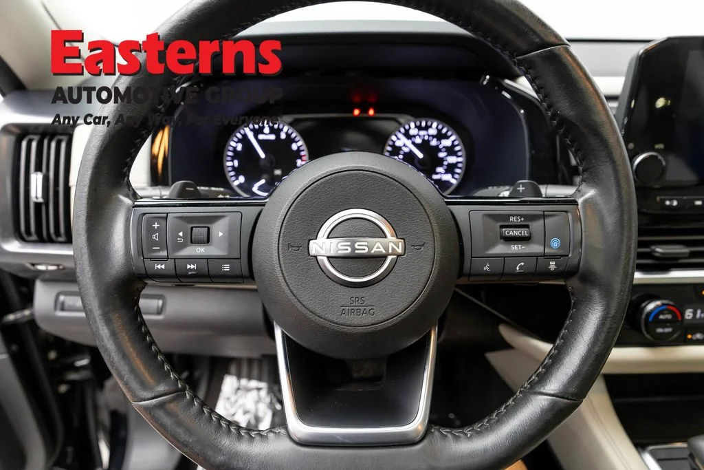Used 2023 Black Nissan SL image 10