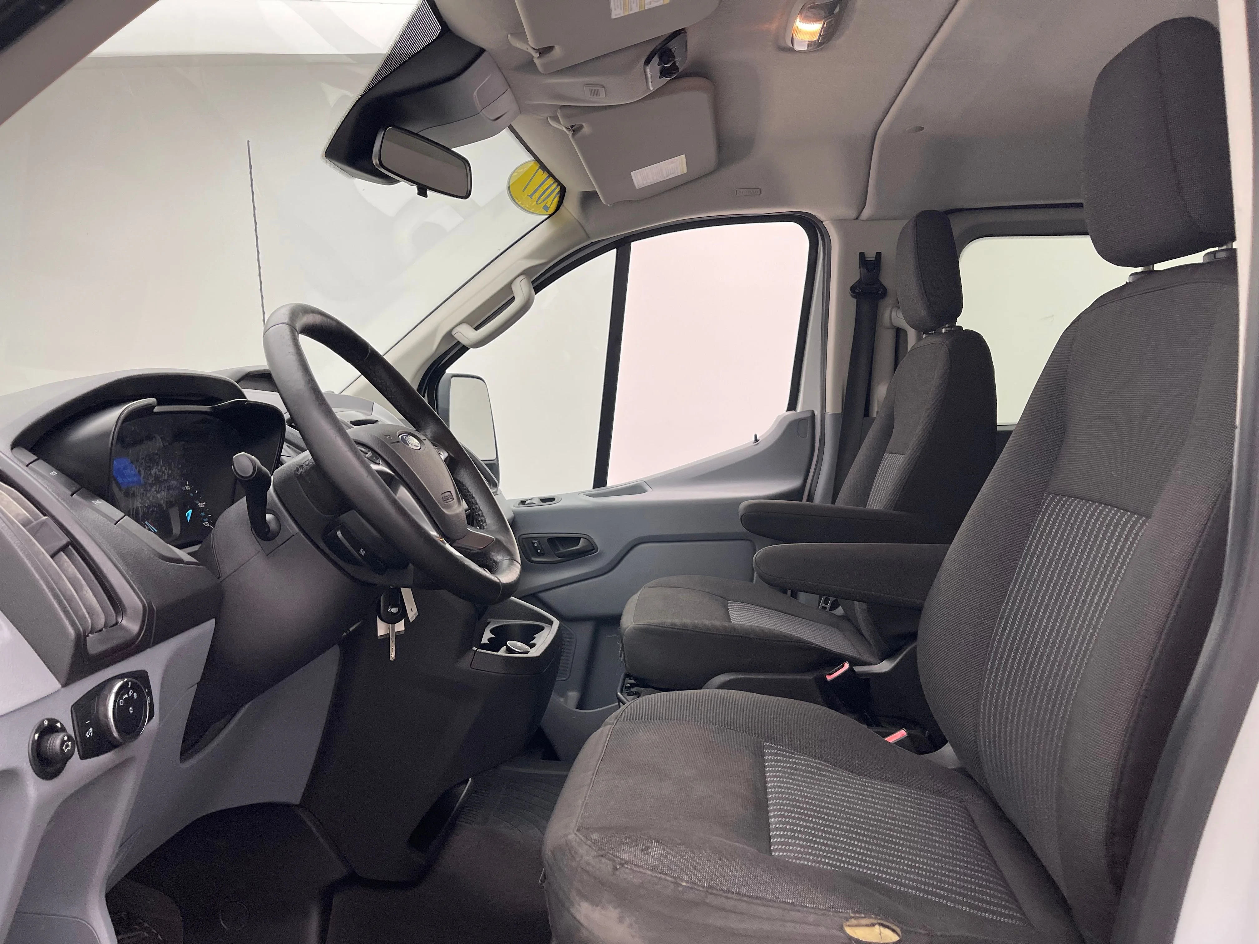 Used 2017 Oxford White Ford XLT image 16