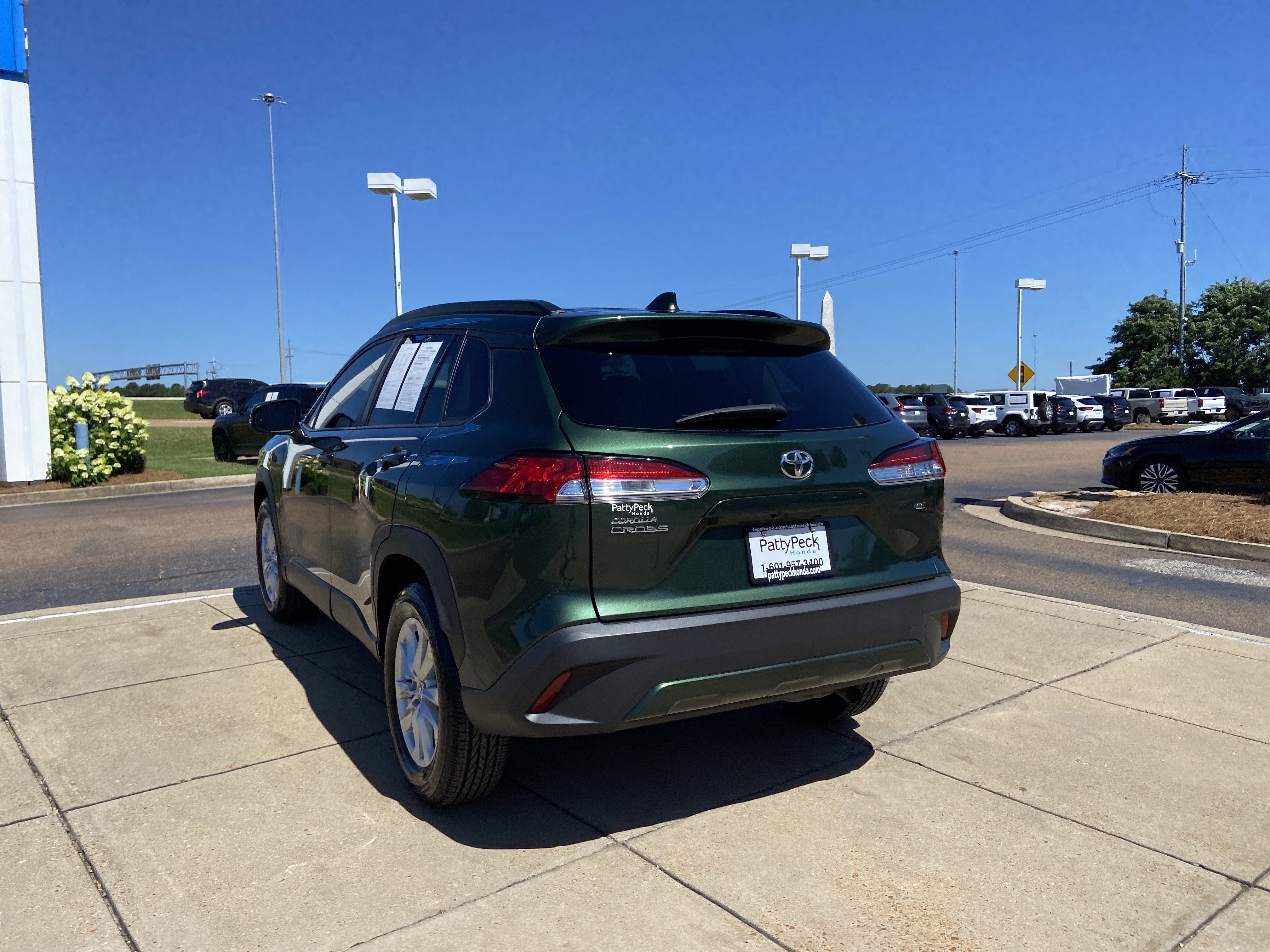 Used 2022 Cypress Toyota LE image 10