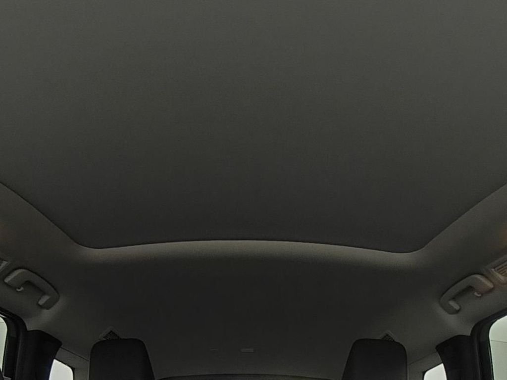 New 2027 RADIANT WHITE INFINITI Pure AWD image 31