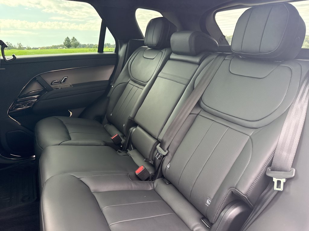 New 2027 Varesine Blue Land Rover Dynamic SE image 14