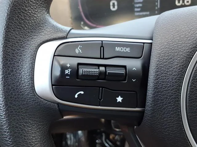 Used 2024 Fusion Black Kia LX image 24