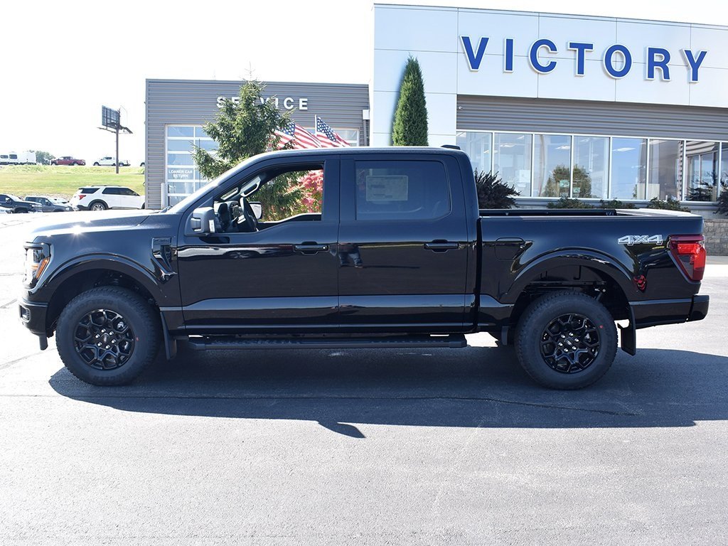 2025 Ford F-150 XLT photo 2