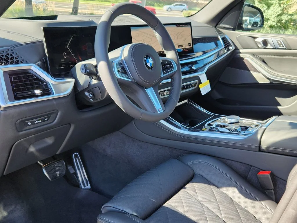 New 2026 Dravit Grey Metallic BMW xDrive40i image 11