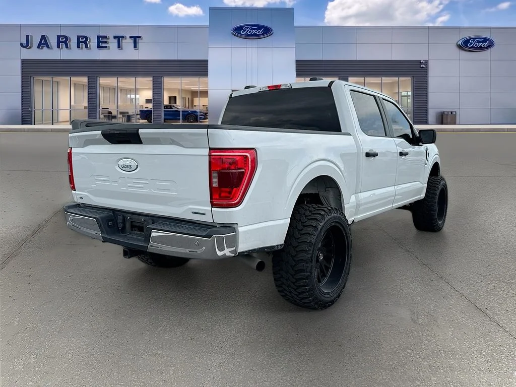 Used 2022 White Ford XLT image 4