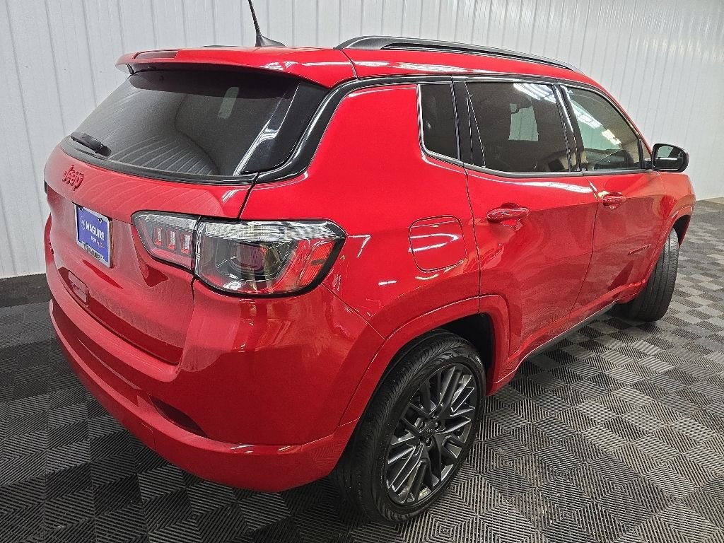 Used 2022 Red Line Jeep Limited image 10