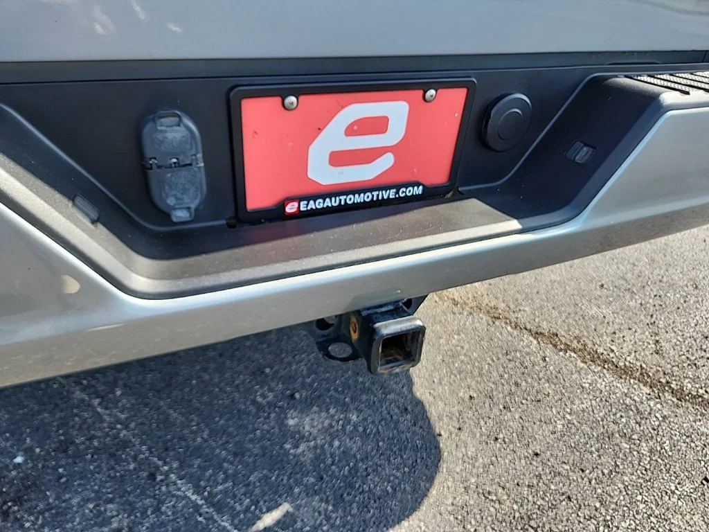 Used 2023 Gray Chevrolet Custom image 39
