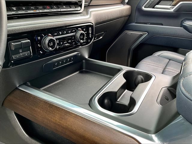 Used 2025 Black Chevrolet High Country image 20