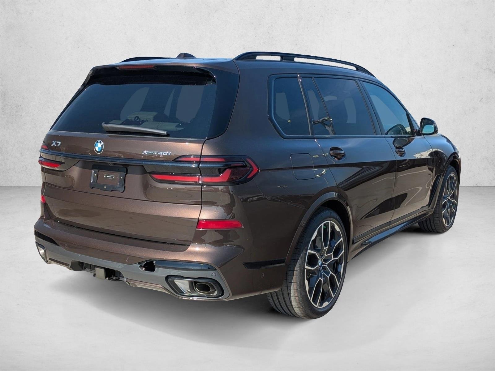 Used 2026 Macadamia Metallic BMW xDrive40i image 2