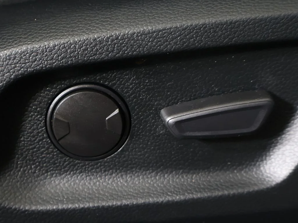 Used 2022 Shadow Black Ford Lariat image 35