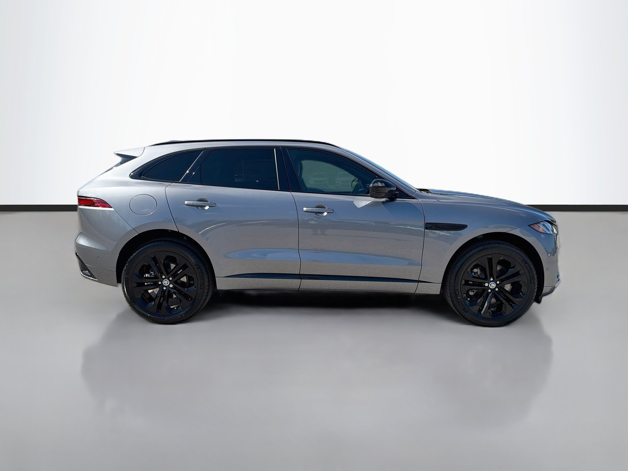 2026 Jaguar F-Pace R-Dynamic S - Photo 6