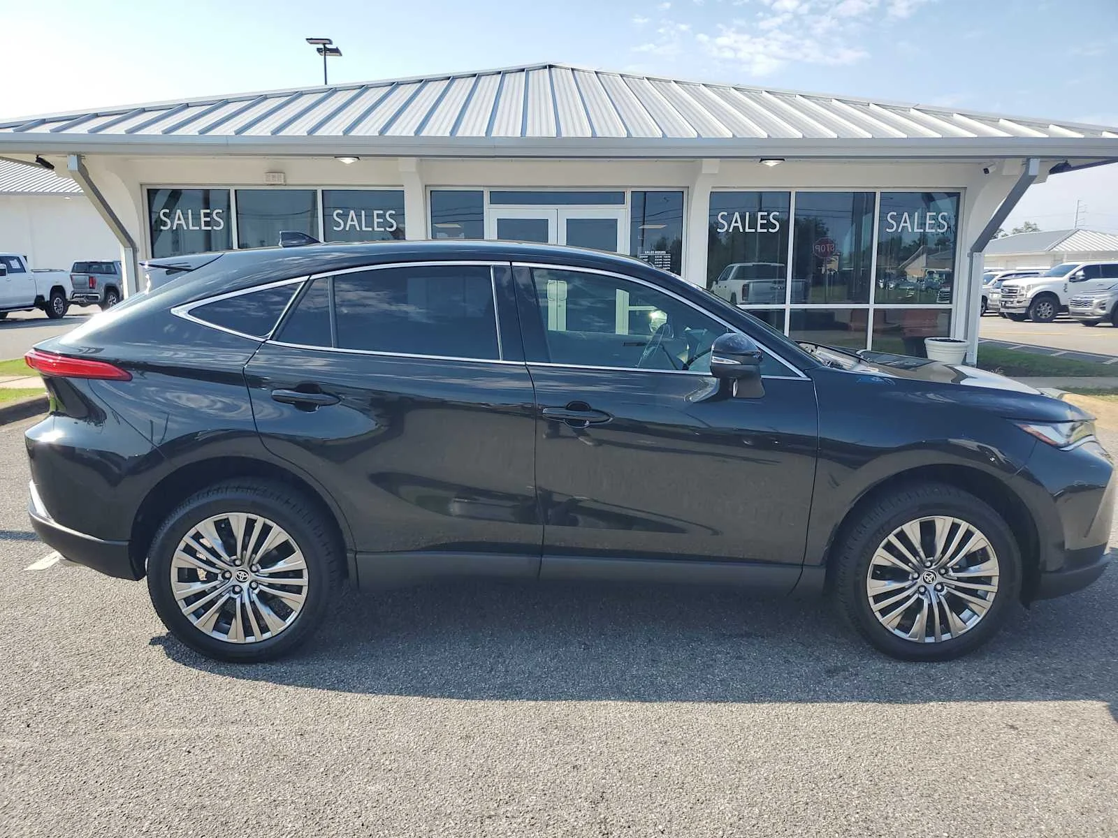 2022 Toyota Venza Limited - Photo 7