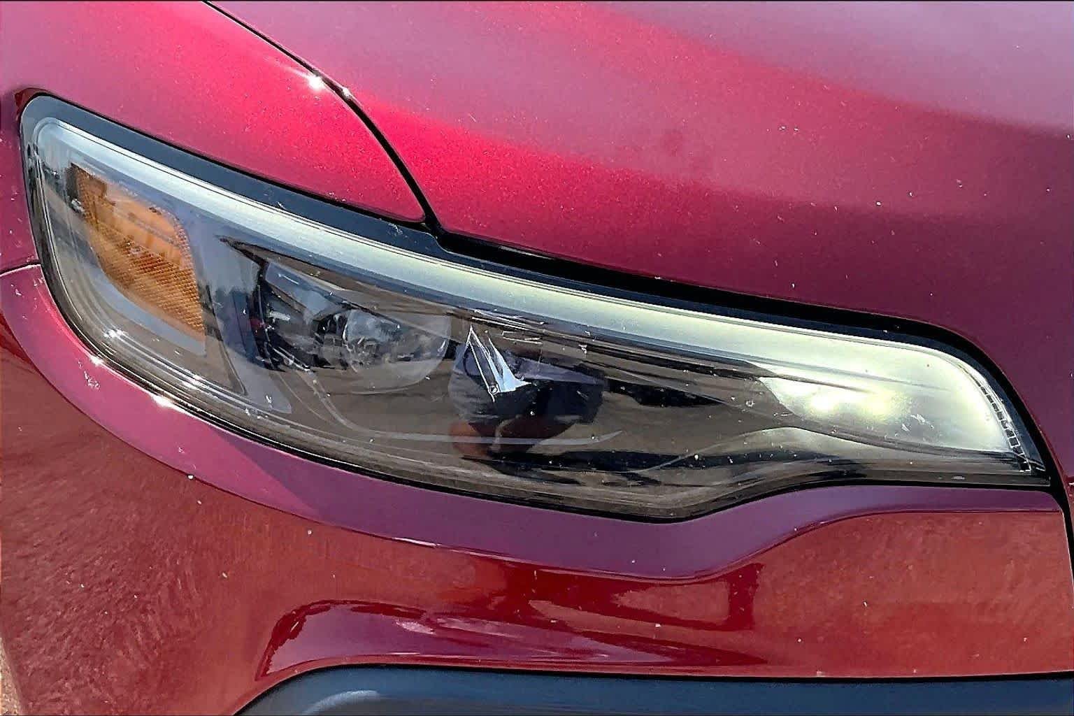 Used 2021 Velvet Red Pearlcoat Jeep Trailhawk image 28