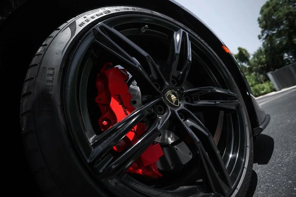 Used 2020 Nero Noctis Lamborghini Base image 17