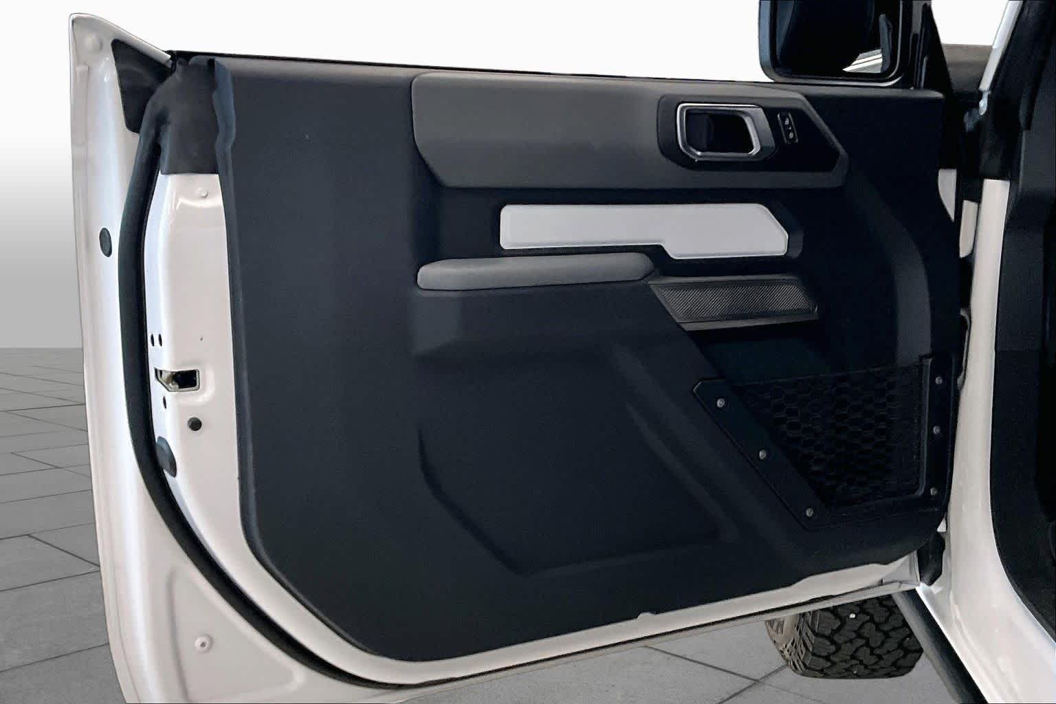 Used 2023 Oxford White Ford Black Diamond image 19