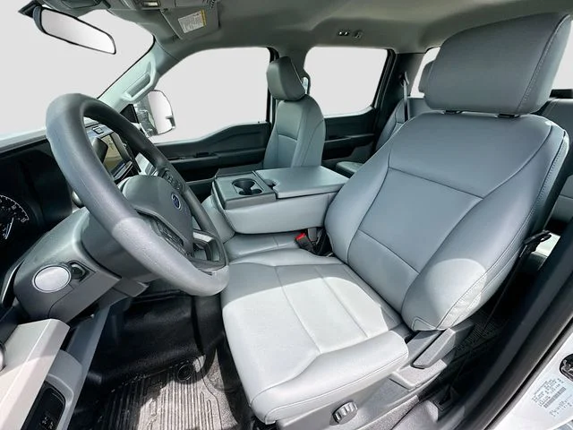 New 2026 Oxford White Ford XL image 13