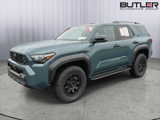Certified Used 2025 EVEREST Toyota  image 1