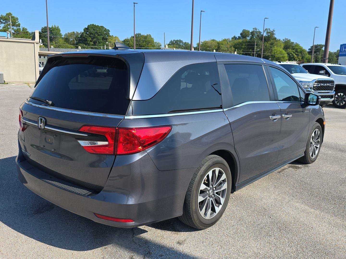 Used 2024 Modern Steel Metallic Honda EX-L image 3