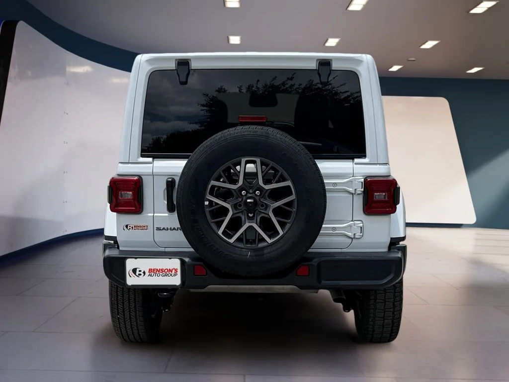 Used 2025 White Jeep Sahara image 4
