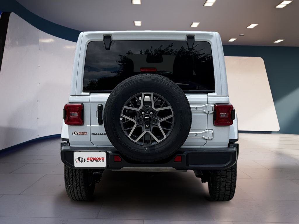 Used 2025 White Jeep Sahara image 4