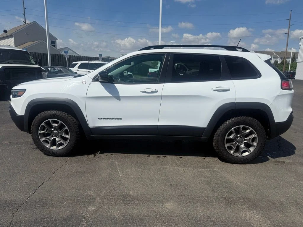 Used 2022 White Jeep Trailhawk image 6