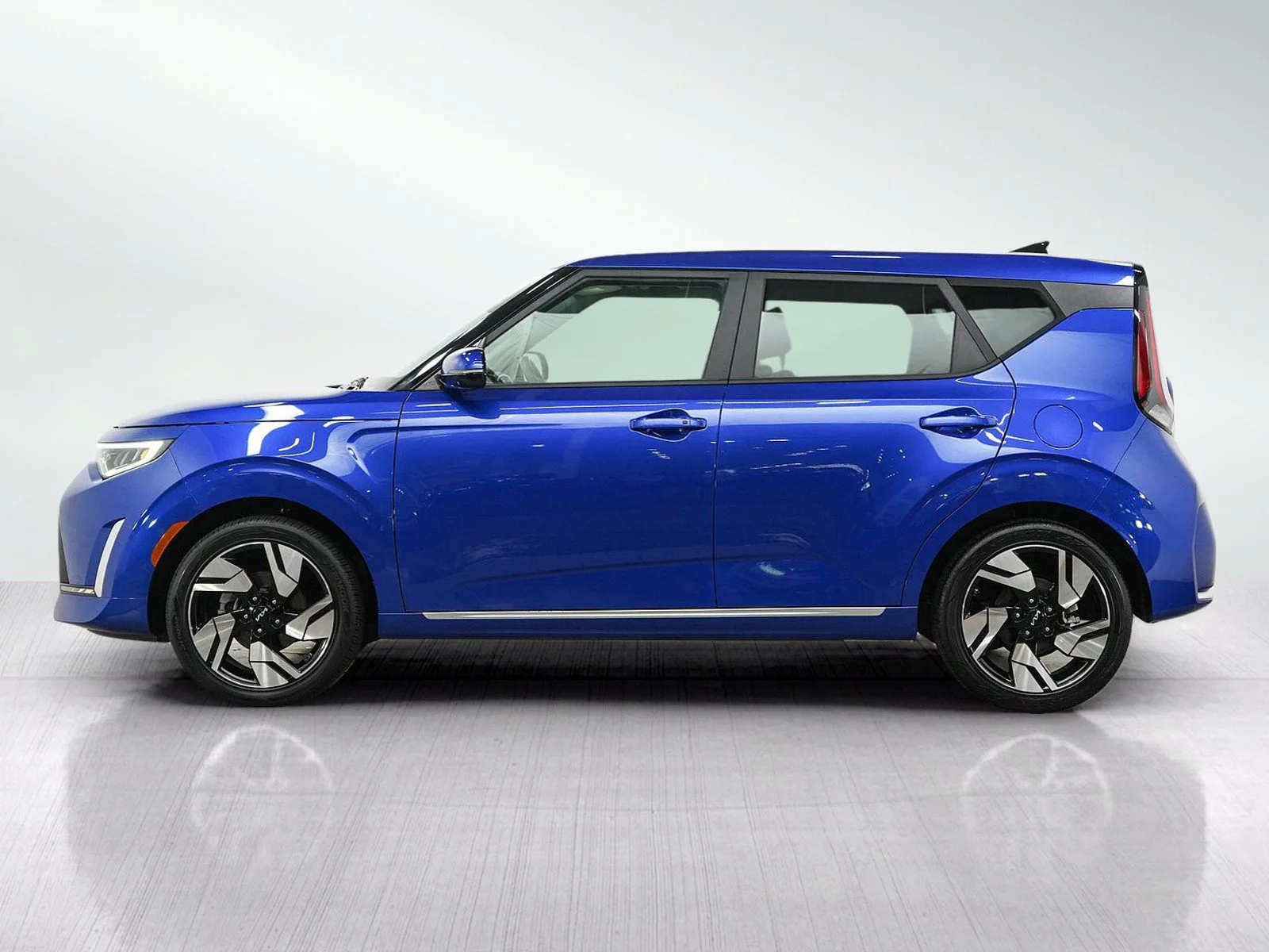 Used 2024 Kia Soul GT-Line with VIN KNDJ53AU7R7228798 for sale in Wayzata, Minnesota