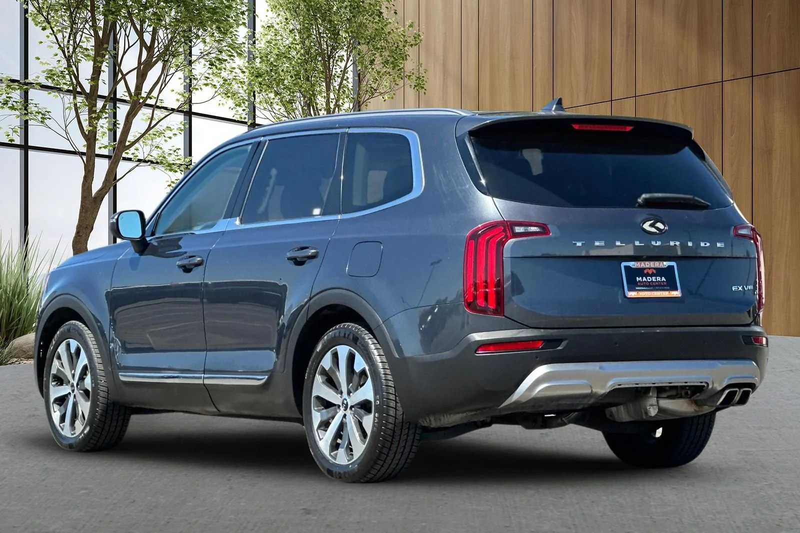 Used 2021 Gray Kia EX image 6