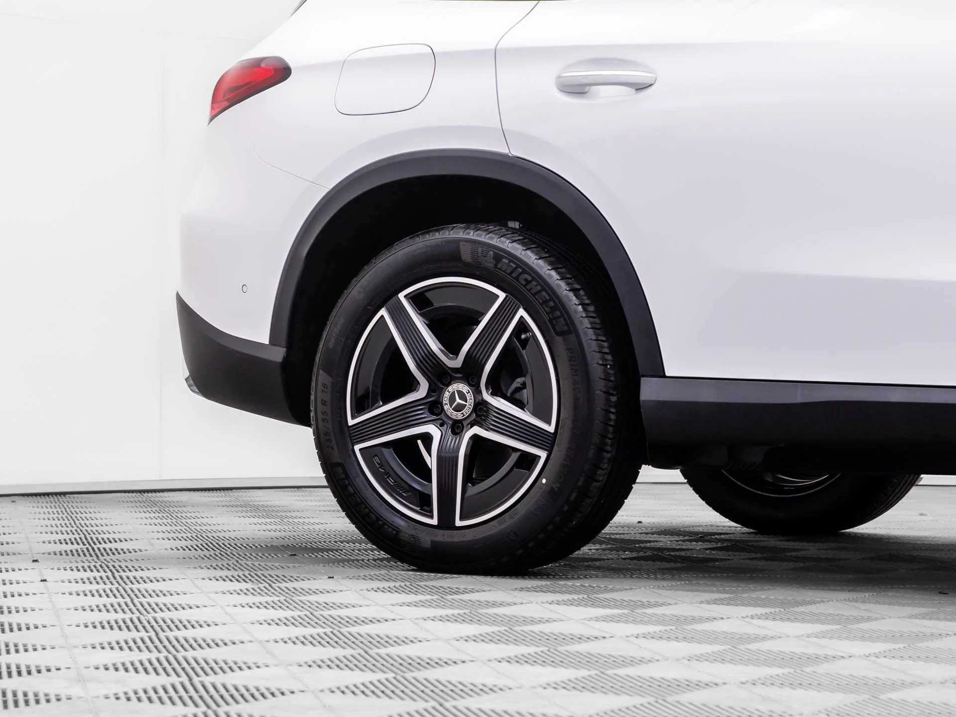 New 2026 White Mercedes-Benz GLC 300 image 33