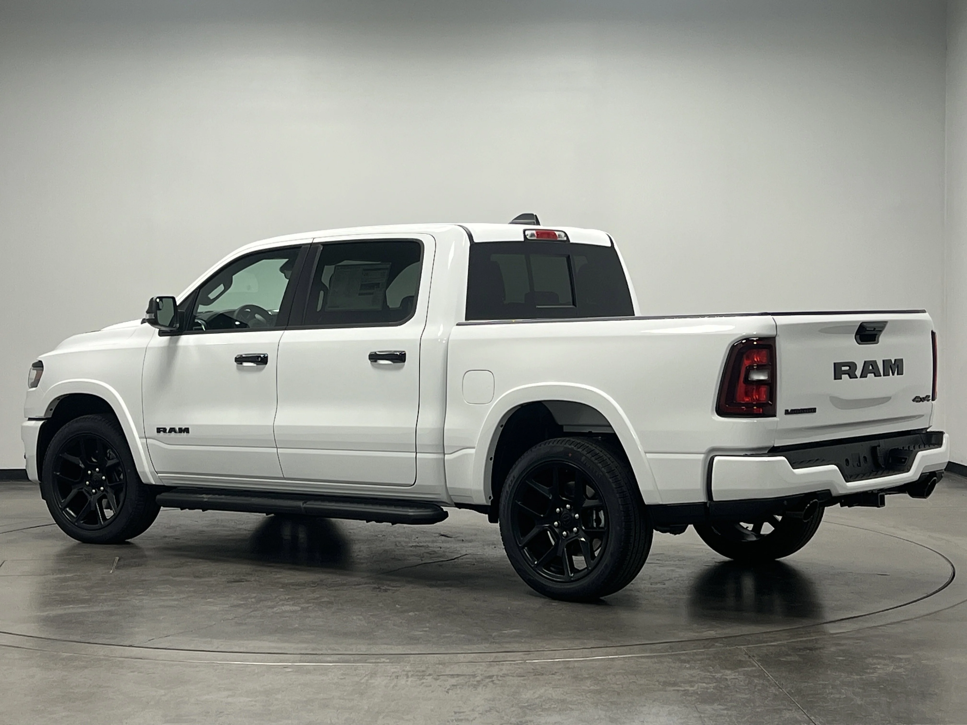 2026 RAM 1500 Laramie - Photo 6