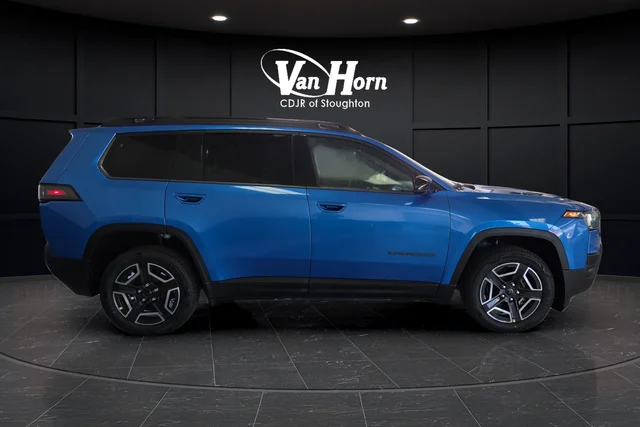 New 2026 Hydro Blue Pearl-Coat Exterior Paint Jeep Limited image 8