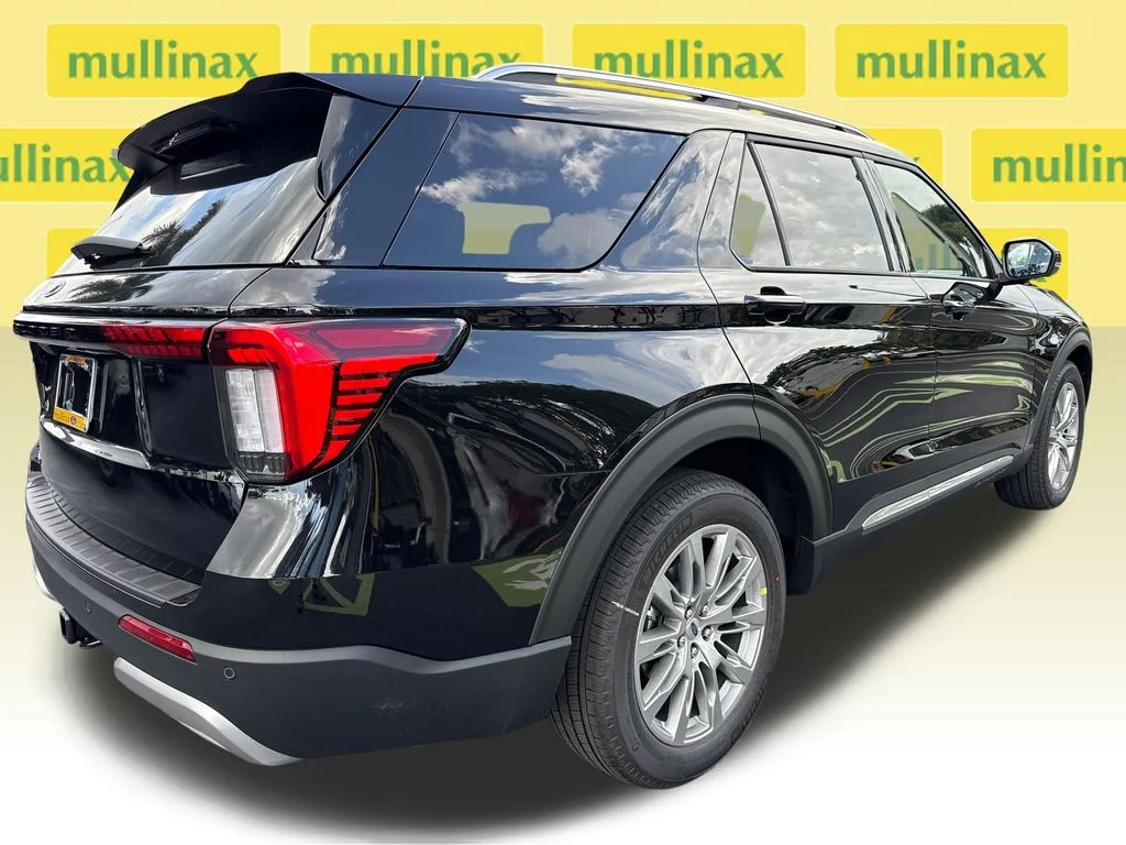 New 2026 Black Ford Platinum image 15
