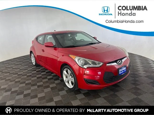 Used 2014 Red Hyundai Base image 1