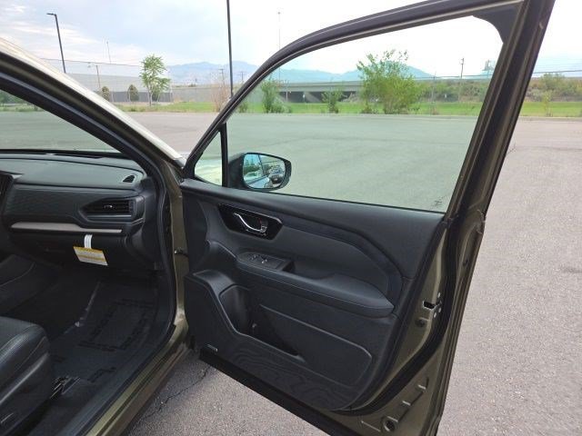 Used 2026 Autumn Green Metallic Subaru Limited image 19