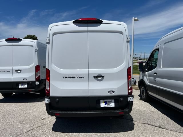 New 2026 Oxford White Ford Cargo Van image 5