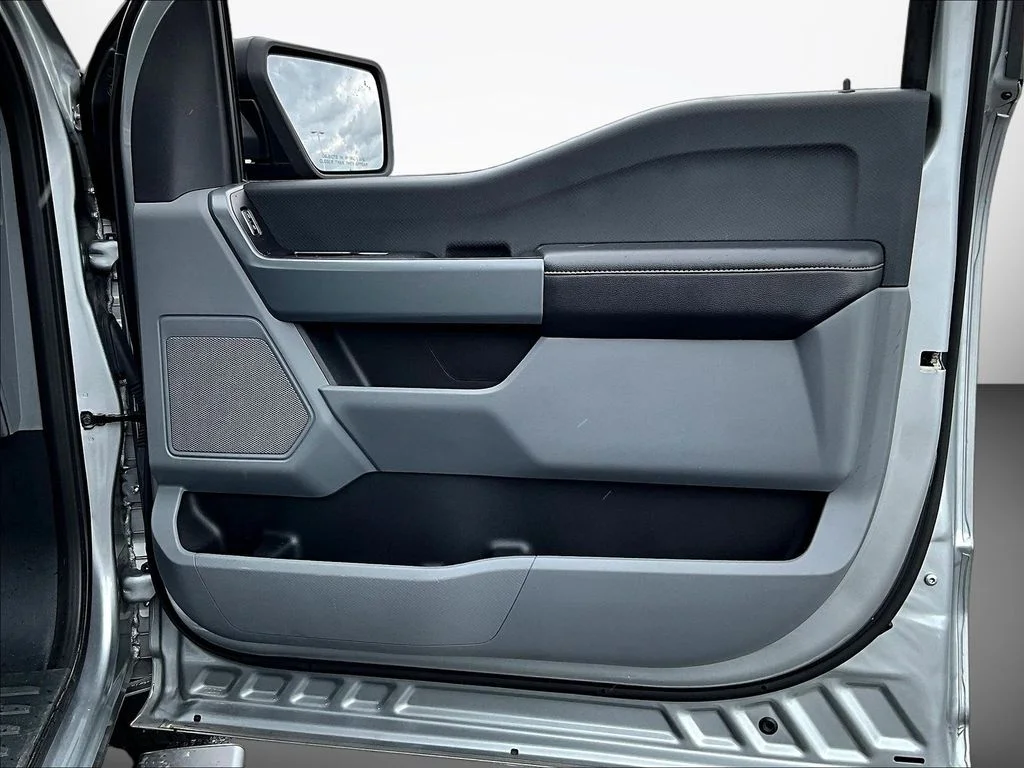 Used 2023 Silver Ford XLT image 29