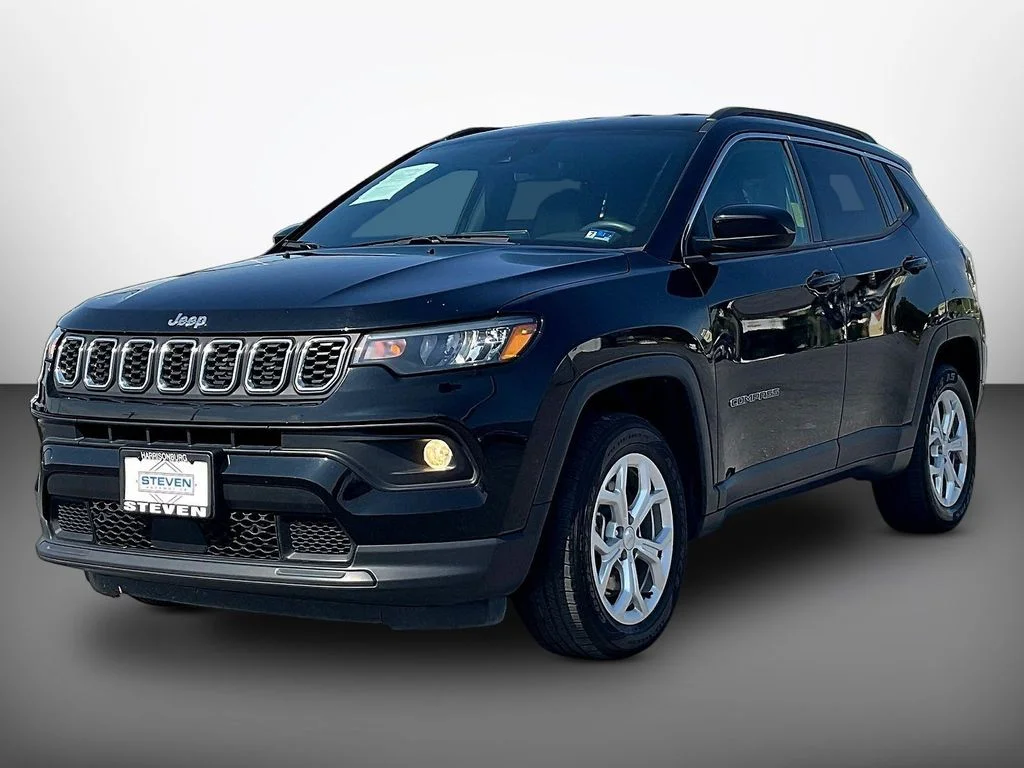 Used 2024 Black Jeep Latitude image 3