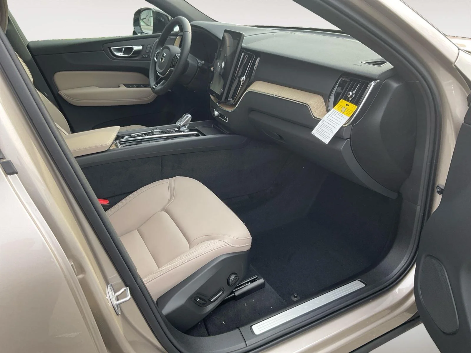 New 2026 Bright Dusk Metallic Volvo Plus image 12