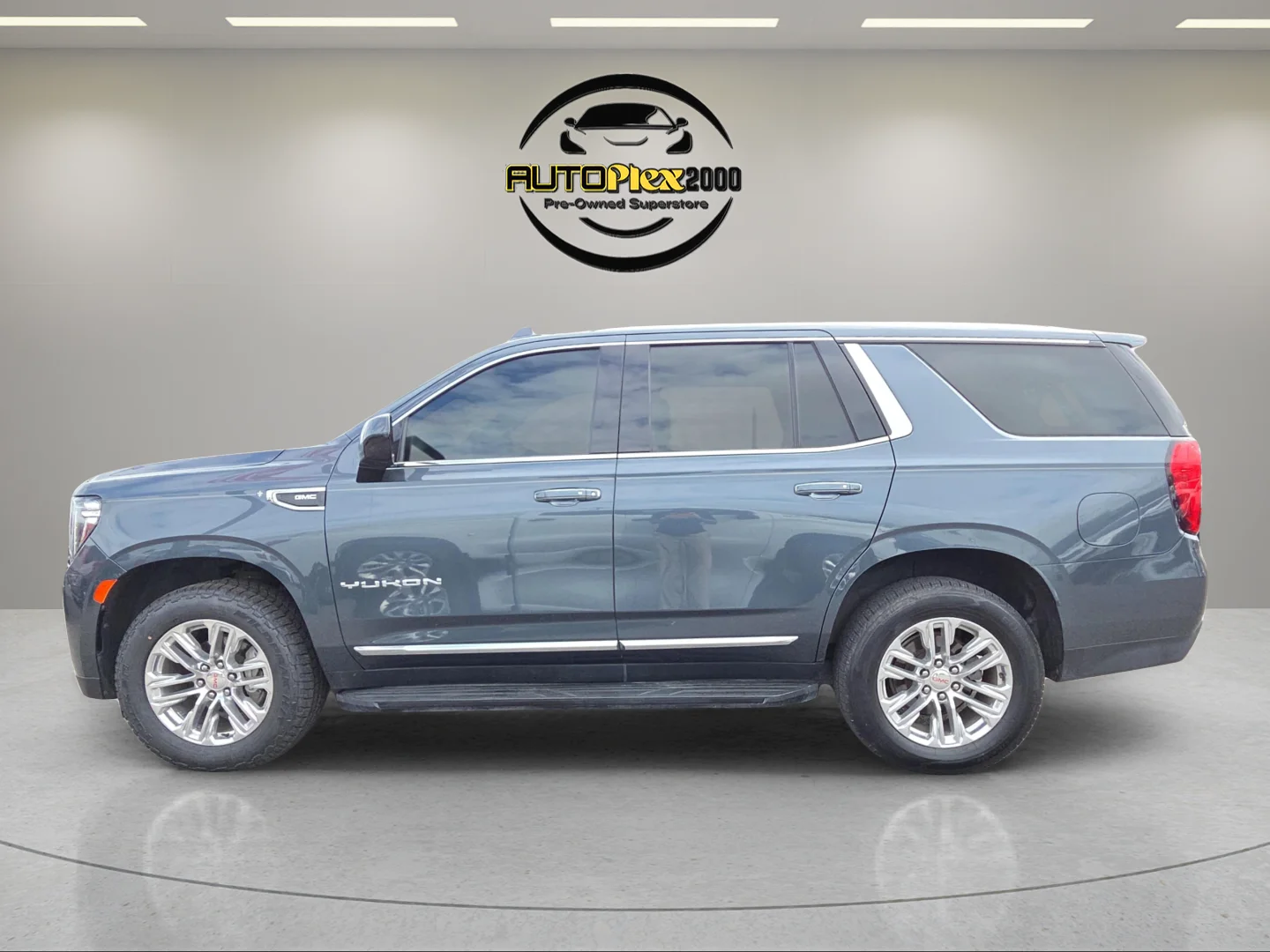 Used 2021 Blue GMC SLT image 3