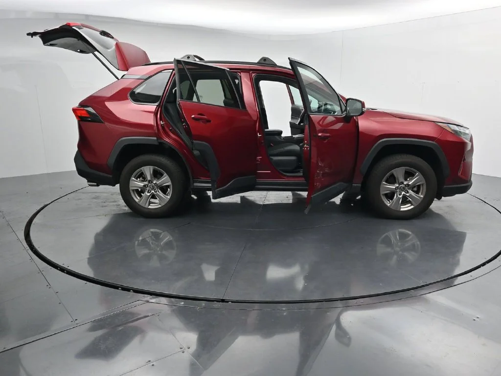 Used 2022 Red Toyota XLE image 26